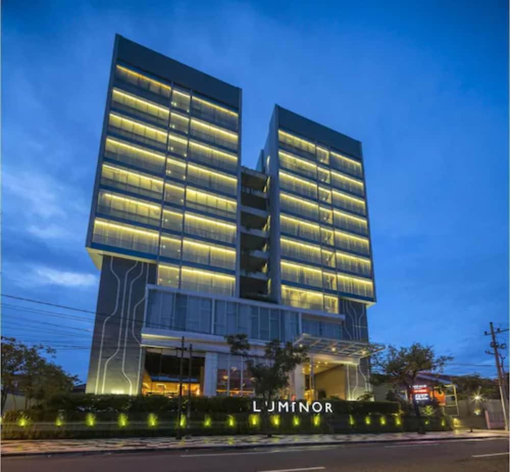 Luminor Hotel Jemursari By Wh With The Best Breakfast In Town And Located Near Surabaya Industrial Estate Rungkut Sier Exterior foto
